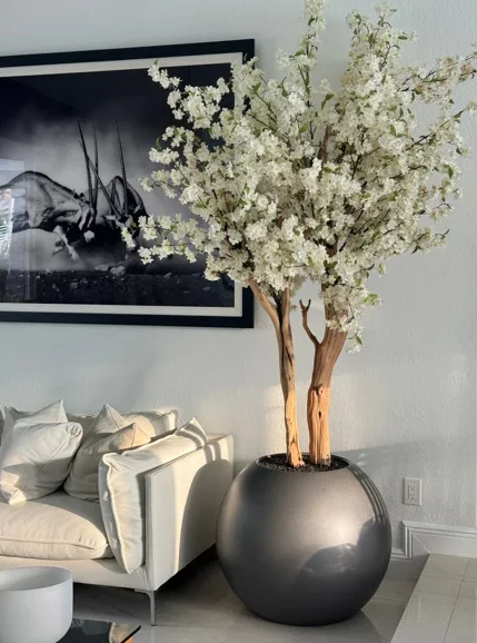 Planta artificial grande "Larizz" con maceta incluida.